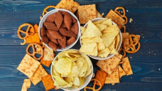 Cara Memulai Bisnis Makanan Ringan Dengan Strategi Jitu