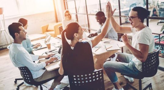 Ide Bisnis Anak Muda Milenial Kekinian Raup Untung!