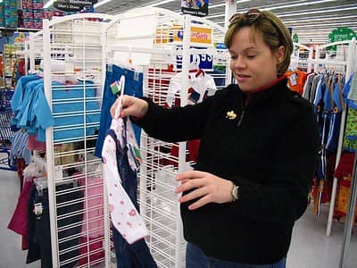 Tips Raih Keuntungan Dari Bisnis Baju Anak