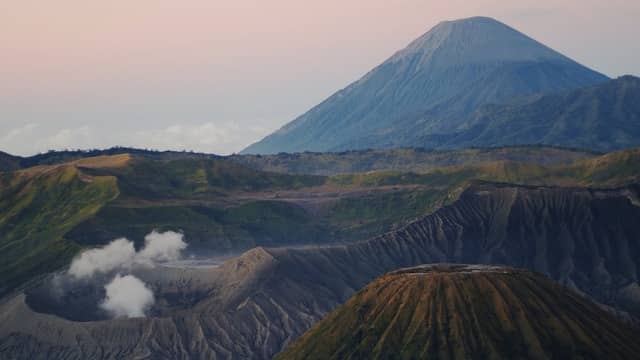 8 Tempat Traveling di Indonesia Keindahan Tiada Duanya