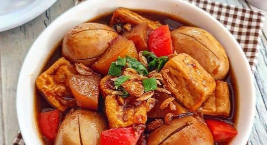 5 Resep Semur Tahu Teman Berbuka dan Sahur yang Hemat