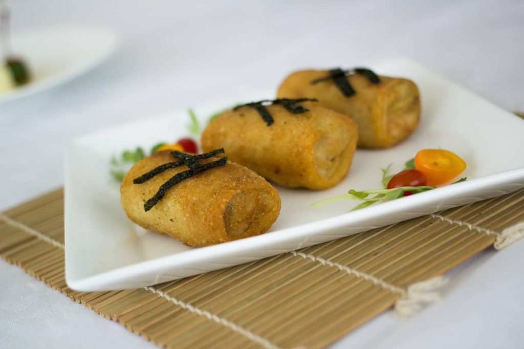 10 Snack Gorengan yang Populer Mudah Ditemui Banyak Tempat